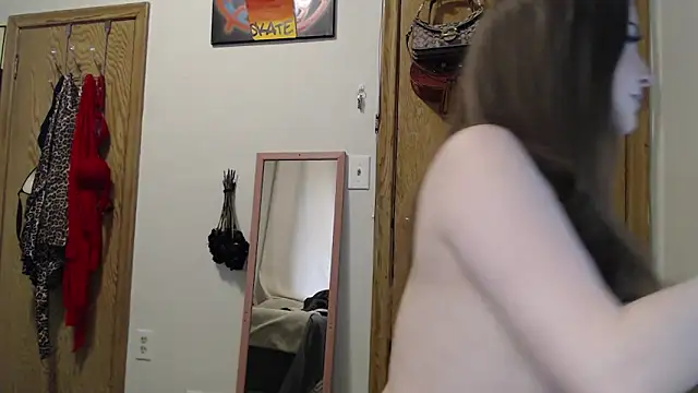 Snapshot of aurora_rayx chatting on 06.21.26 aurora rayx online show from 06.21.26