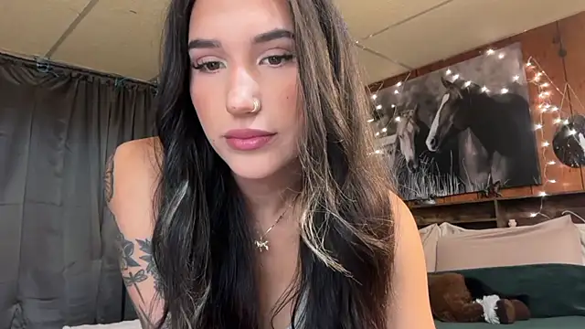 Snapshot of ella2sweet chatting on 06.26.26 ella2sweet online show from 06.26.26