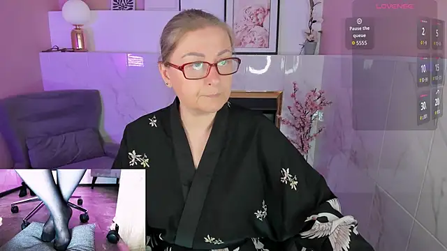 Alexandra Kind online show from 06.23.26