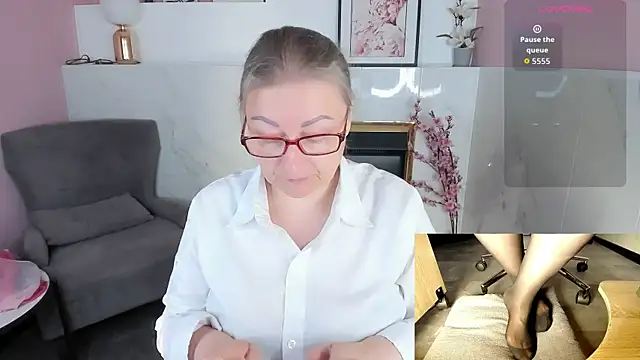 Alexandra Kind online show from 07.21.26