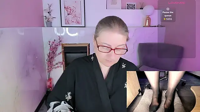 Alexandra Kind online show from 07.24.26