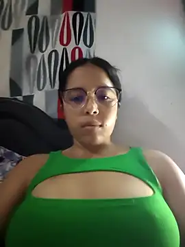 Snapshot of SOFIA_HORNY4 chatting on 04.16.26 SOFIA HORNY4 online show from 04.16.26