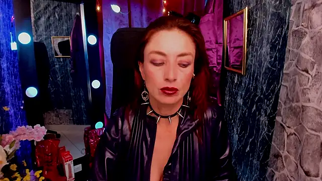 Queenscarlettsecret online show from 04.25.26