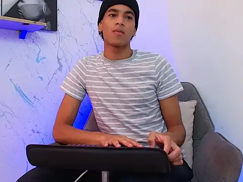 Snapshot of Gabriiel_maddox chatting on 04.15.26 Gabriiel maddox online show from 04.15.26