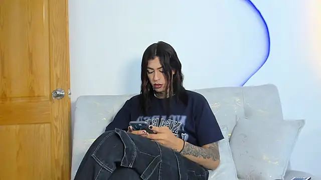 Snapshot of Aohomlester_ chatting on 04.23.26 Aohomlester online show from 04.23.26