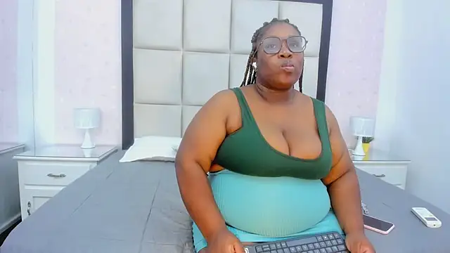 TreisyVixen online show from 07.04.26