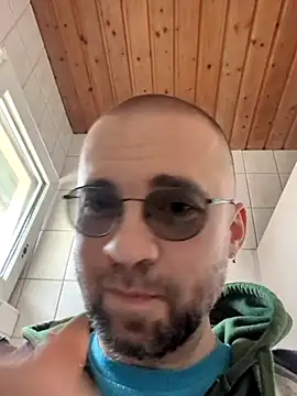 gayboyx77 online show from 04.19.26
