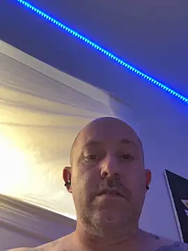 Whosdiss online show from 05.25.26