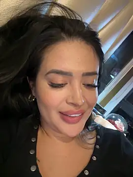 Snapshot of Sara_fun chatting on 01.15.25 Sara fun online show from 01.15.25