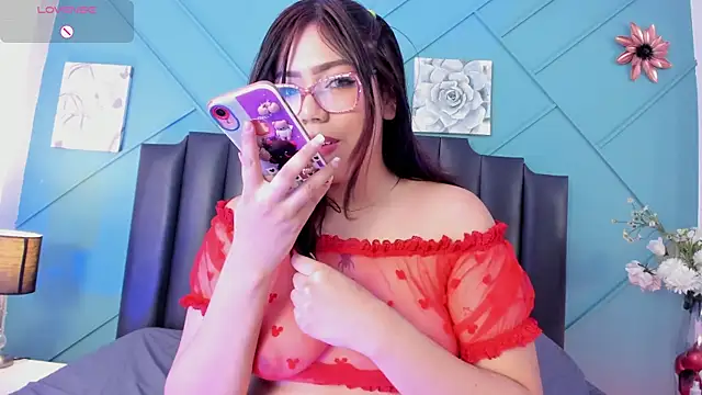 MiluVegaa  online show from 04.25.26