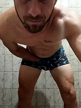 Snapshot of Danthepiero chatting on 04.16.26 Danthepiero online show from 04.16.26