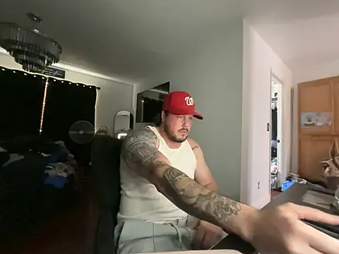 Snapshot of guerritoChulo89 chatting on 04.15.26 guerritoChulo89 online show from 04.15.26