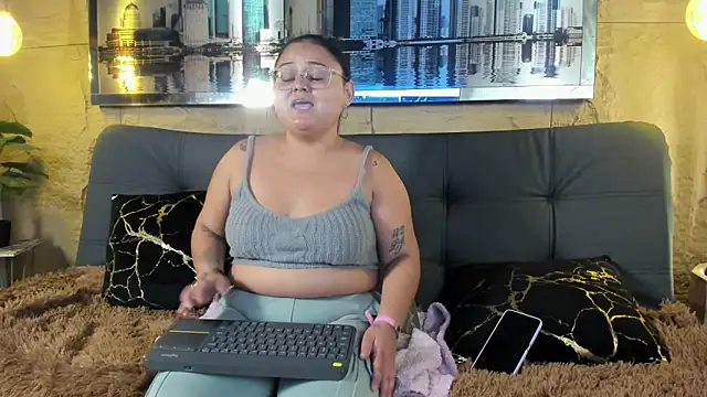 Luna  Cortez online show from 05.26.26