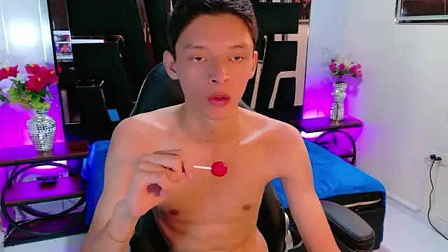 BlurEyes1 online show from 04.15.26