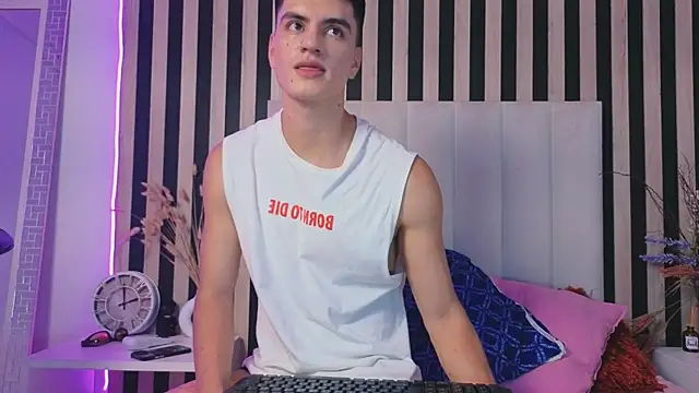 LeoTease online show from 04.29.26