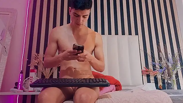 LeoTease online show from 05.15.26