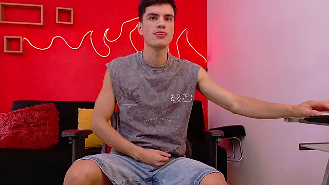 LeoTease online show from 07.25.26