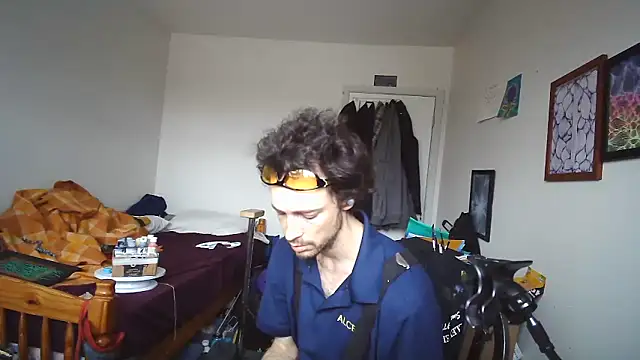 JohnnyMoves online show from 05.12.26
