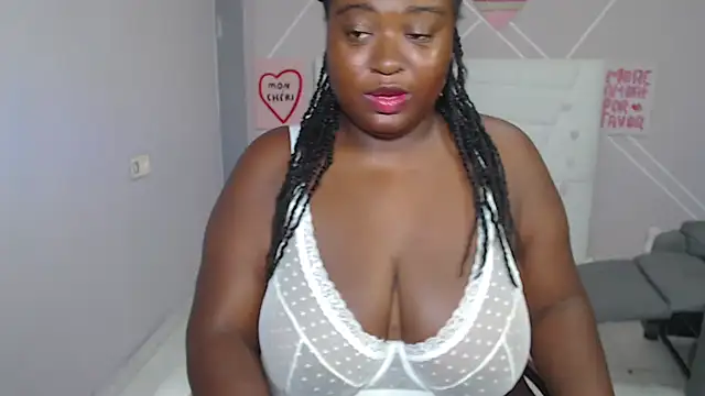 Snapshot of curvyblackwoman chatting on 07.21.26 curvyblackwoman online show from 07.21.26