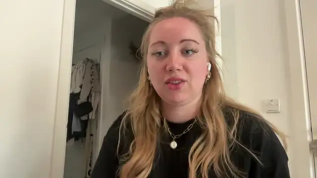 arielsweetieee online show from 06.10.26
