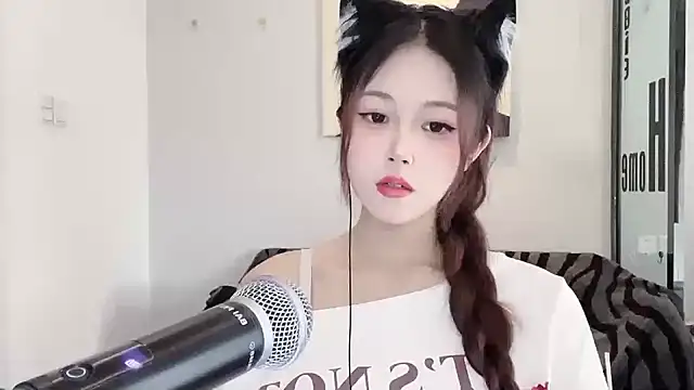 KiKi-011 online show from 05.31.26
