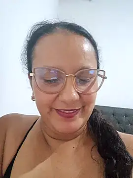 Snapshot of Samanta-42 chatting on 04.16.26 Samanta-42 online show from 04.16.26