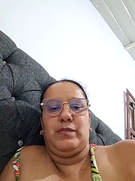 Snapshot of Samanta-42 chatting on 04.26.26 Samanta-42 online show from 04.26.26