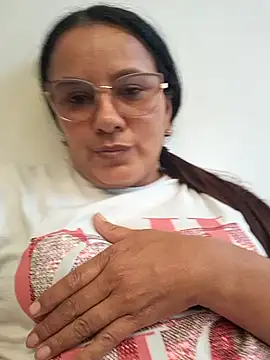 Snapshot of Samanta-42 chatting on 05.13.26 Samanta-42 online show from 05.13.26