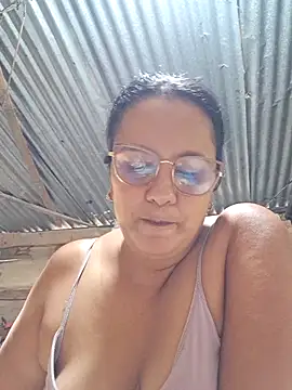 Snapshot of Samanta-42 chatting on 05.16.26 Samanta-42 online show from 05.16.26