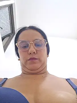 Snapshot of Samanta-42 chatting on 05.18.26 Samanta-42 online show from 05.18.26