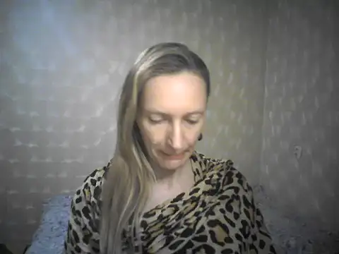 LunaBelle8 online show from 04.16.26