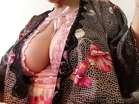 Snapshot of nohaylanono chatting on 05.16.26 nohaylanono online show from 05.16.26