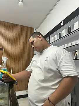 Patricio 02 online show from 06.12.26