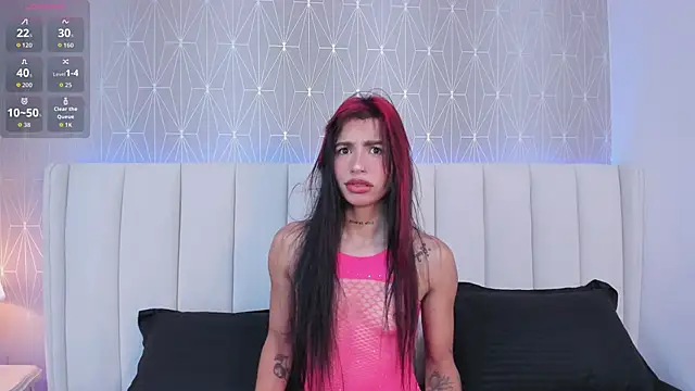 Snapshot of Tori_Gaviria chatting on 05.15.26 Tori Gaviria online show from 05.15.26