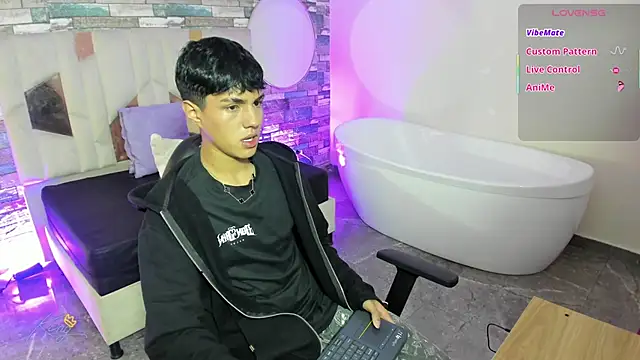 Snapshot of Damian_tay chatting on 05.09.26 Damian tay online show from 05.09.26