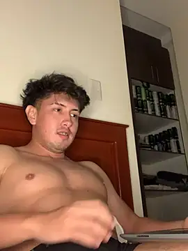 heatscarleon online show from 04.17.26