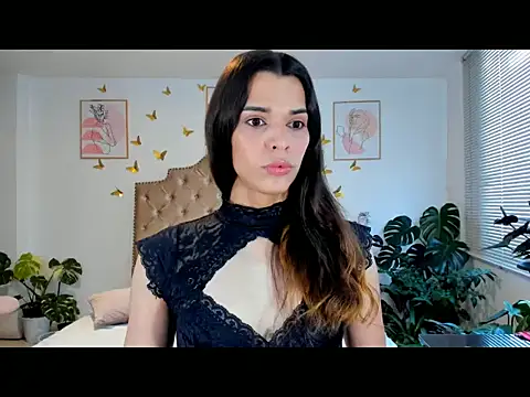 bella grego online show from 04.20.26