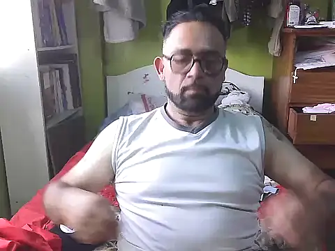Snapshot of CarlossexVen chatting on 05.09.26 CarlossexVen online show from 05.09.26