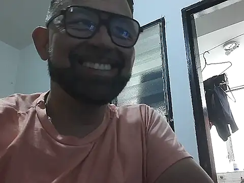 Snapshot of CarlossexVen chatting on 05.14.26 CarlossexVen online show from 05.14.26