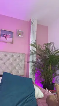 Snapshot of caro_lovings chatting on 07.25.26 caro lovings online show from 07.25.26