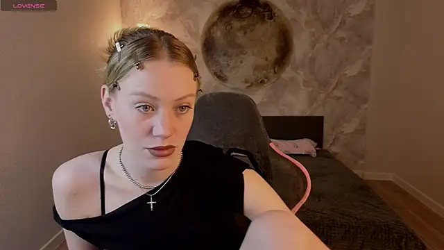 EvaHamilton online show from 04.26.26