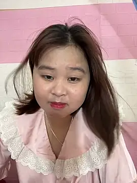 Snapshot of NhungNhun789 chatting on 04.19.26 NhungNhun789 online show from 04.19.26