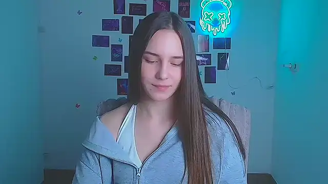 Snapshot of Kyara_ra chatting on 05.18.26 Kyara ra online show from 05.18.26
