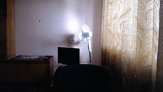 AlinaxJames online show from 04.25.26