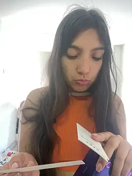 Snapshot of Soffy_20 chatting on 05.25.26 Soffy 20 online show from 05.25.26