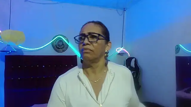 Sweet-Mommy-Milf online show from 05.28.26