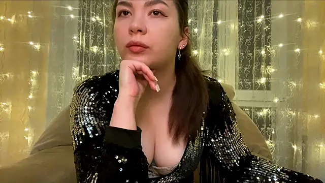Snapshot of MistiPitzen chatting on 05.21.26 MistiPitzen online show from 05.21.26
