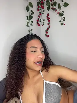 Daphnne Curly online show from 05.15.26