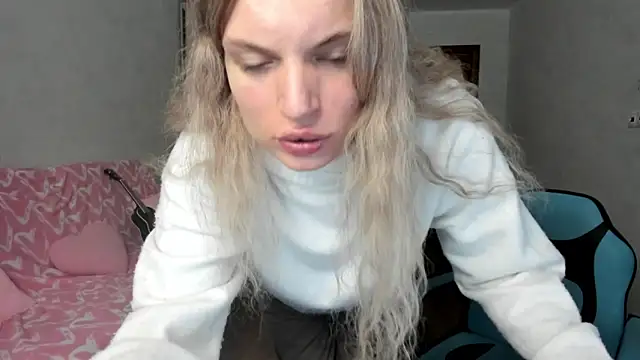milliKira006 online show from 05.11.26