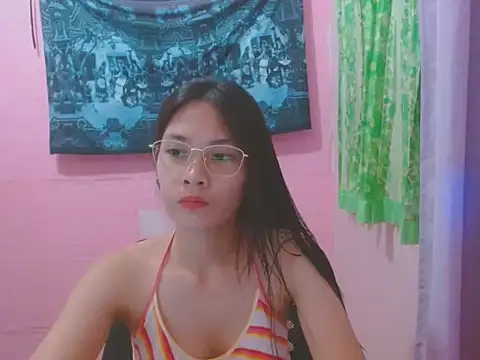 Snapshot of Sweetsexylady19 chatting on 06.05.26 Sweetsexylady19 online show from 06.05.26